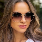 نظارات نسائية مربعة تجعل طلتك اكثر اشراقا - فرست ديلز FirstDailyDeals